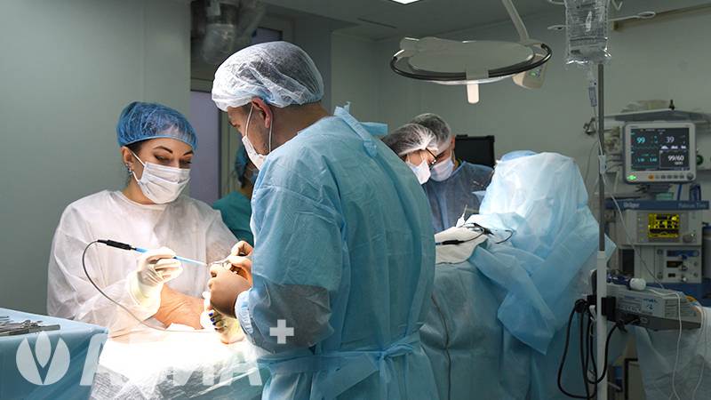 Сочетанная операция: брахиопластика и хирургия стопы